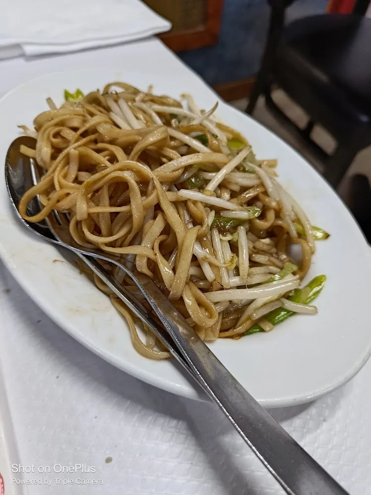 Nouilles Sautées Aux Légumes Sautés